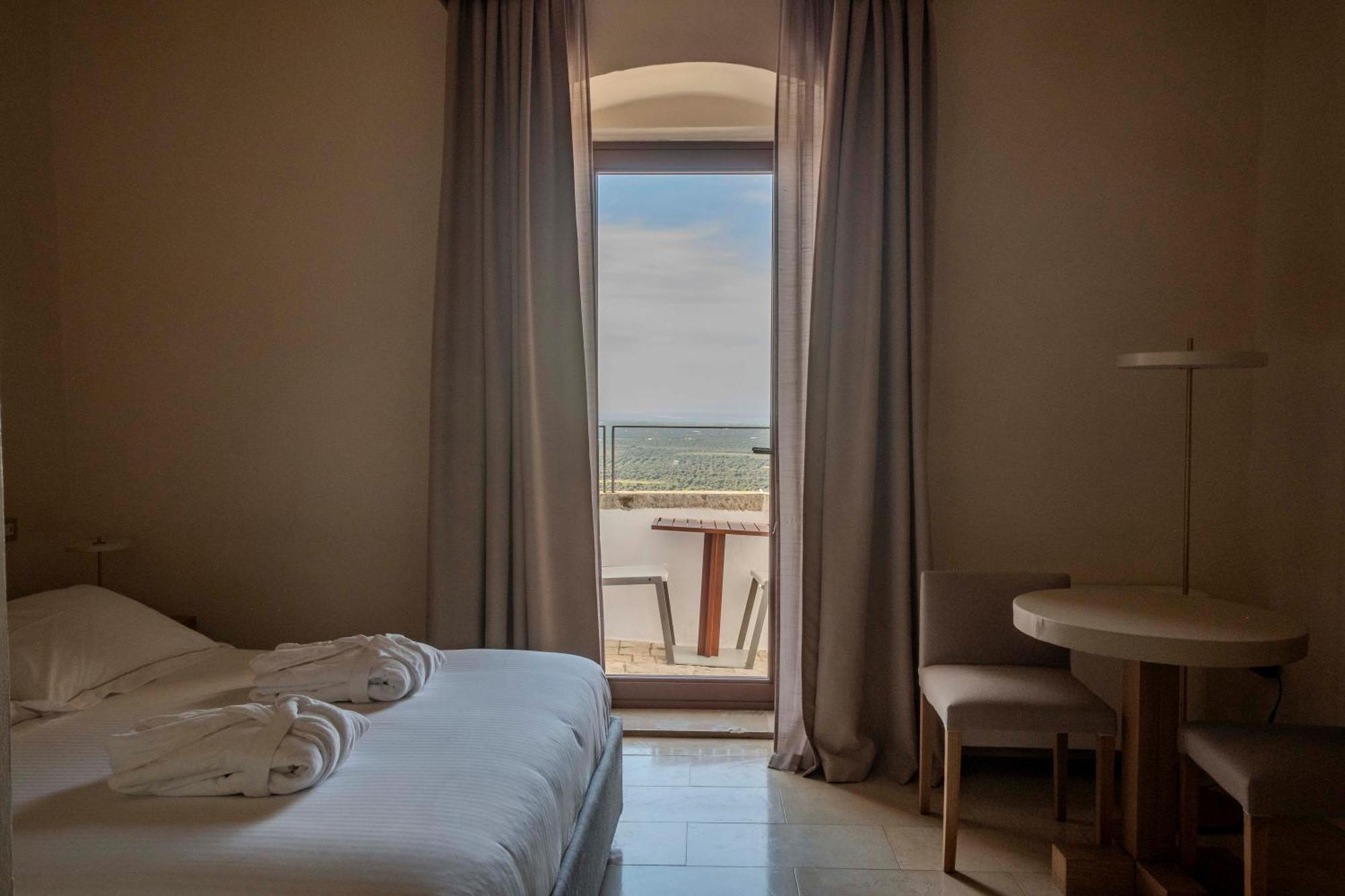 La Sommita Relais & Chateaux ออสตูนี ภายนอก รูปภาพ
